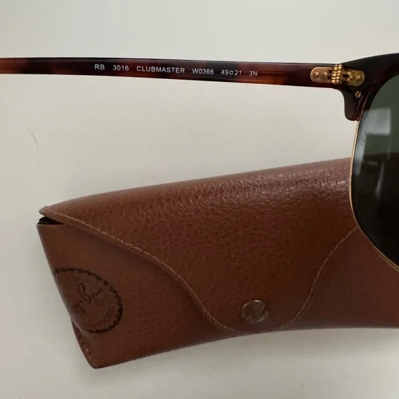 Ray-ban Clubmaster Sunglasses - Picture 2 of 4